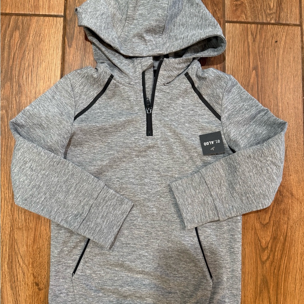 NWT - 01.Algo pullover hoodie - boys XS (4-5)